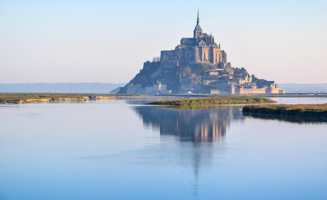 Studio Privatif Et Sa Piscine Aux Agapanthes De Cromel - Le Mont Saint-Michel Βίλα Εξωτερικό φωτογραφία